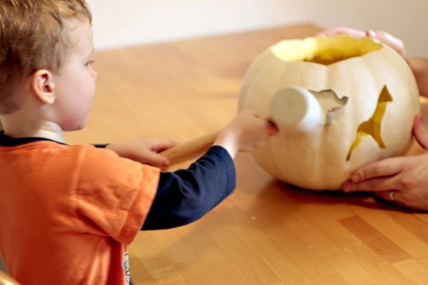 pumpkin-carving-tools-cookie-cutter-rubber-mallet-pumpkin-lantern-DIY-Halloween-decoration