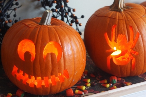 pumpkin-carving-tools-easy-carving-designs-Halloween-party-decoration