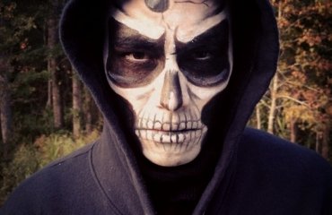 skull-makeup-for-man-Mens-halloween-costumes-make-up-ideas