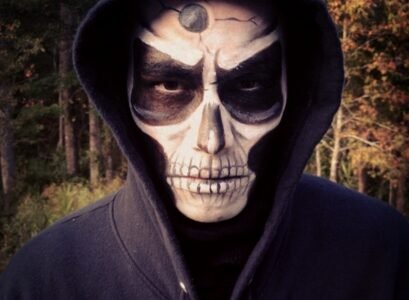skull-makeup-for-man-Mens-halloween-costumes-make-up-ideas