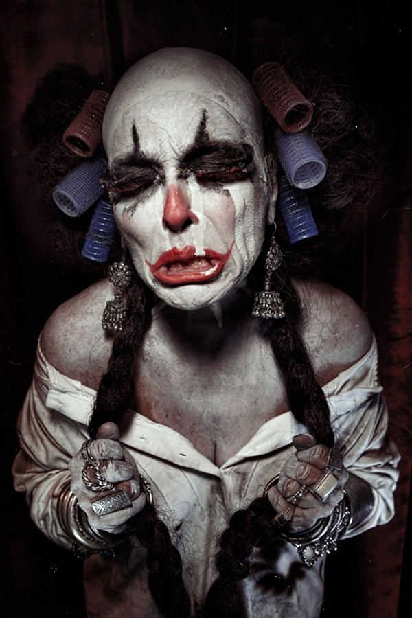 unique scary Halloween costume and make up ideas for women unique-scary-Halloween-costume-ideas-for-women