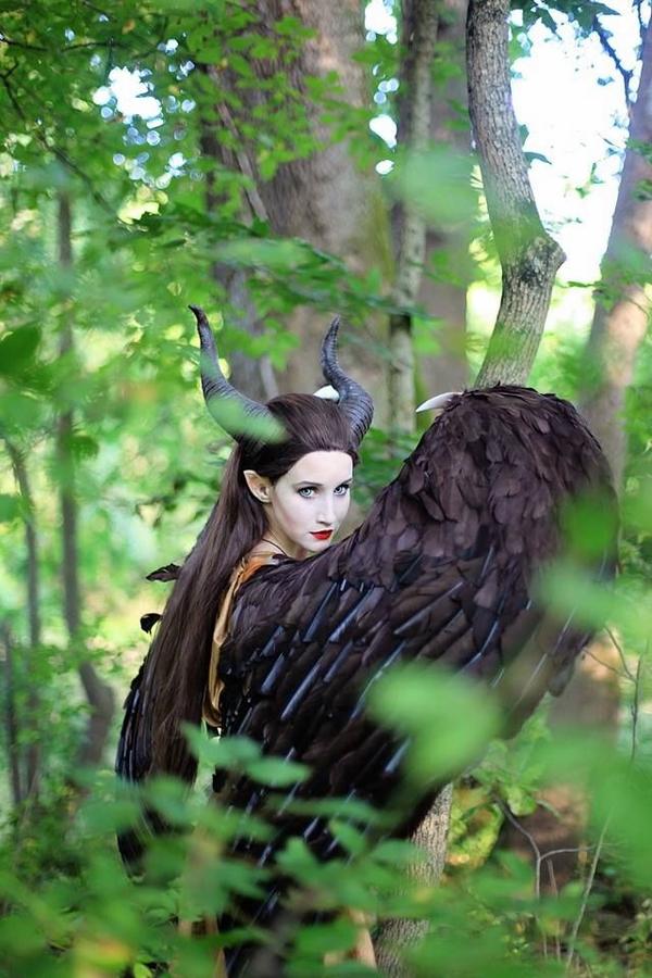 womens-halloween-costumes-ideas movie characters Maleficent