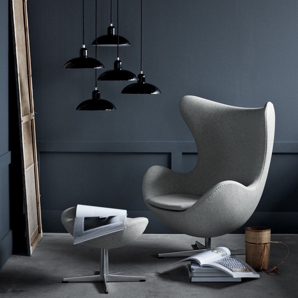Arne Jacobsen chairs unique egg chair design