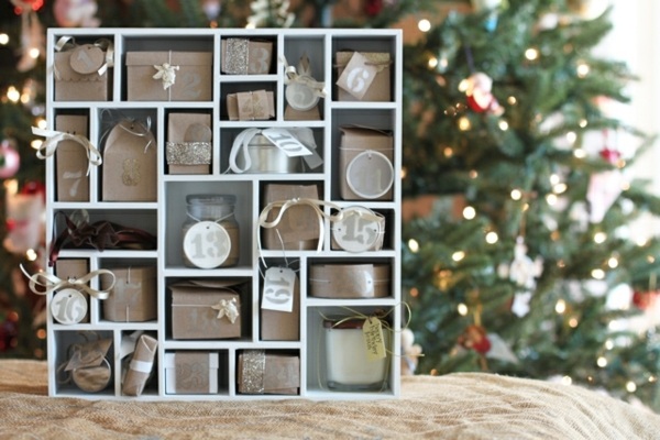 DIY wooden advent calendar wood frame christmas decoration ideas