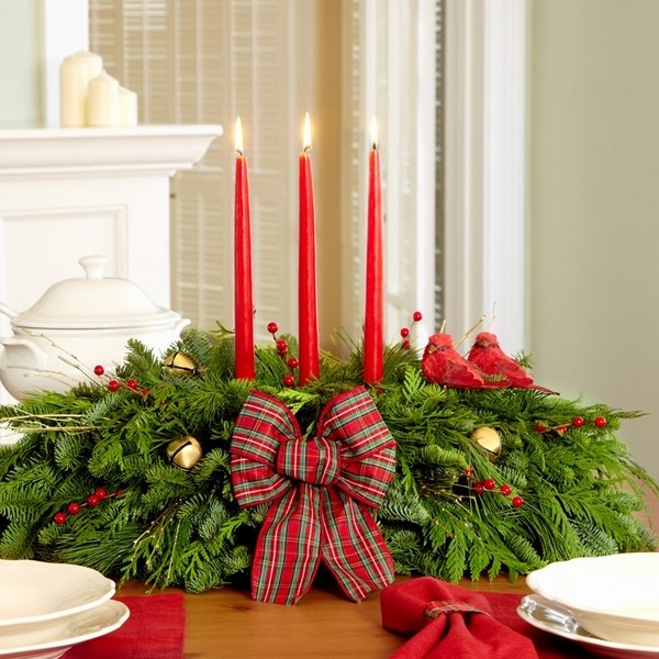 Magnificent Christmas centerpieces evergreen branches christmas ornaments red candles