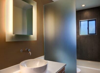 Modern-bathroom-design-ideas-lighted-mirror-contemporary-vanity-sink