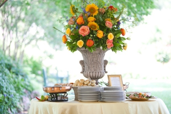 awesome table decoration fresh flowers urn