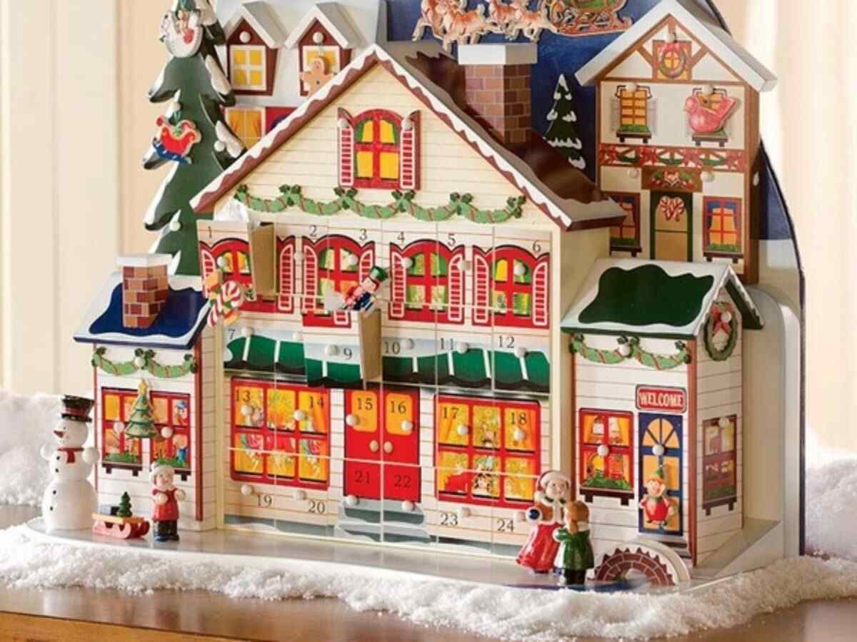 Viesky Christmas Wooden House Countdown Advent Calendar 24 Drawers Candy Gift Holder 