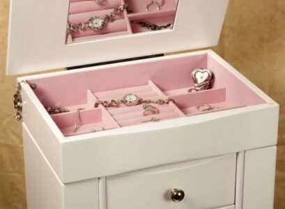 jewelry-armoires-designs-ideas-jewelry-organizers-ideas