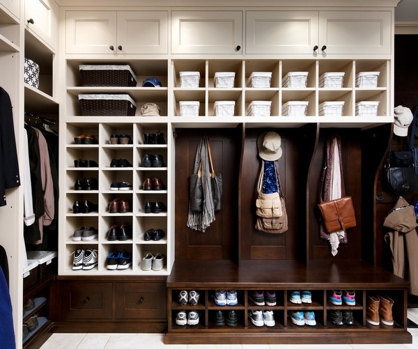 mudroom lockers with shoe space