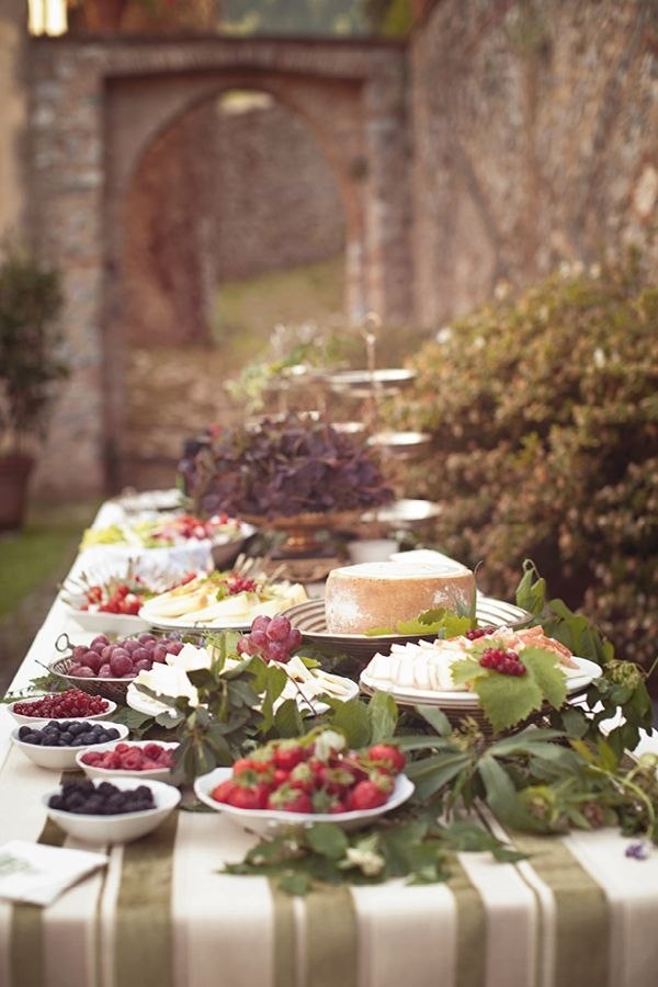 outdoor buffet table decorating ideas how to arrange food buffet