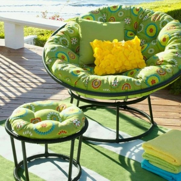 patio furnitture ideas with footrest green cushions
