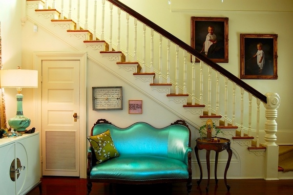 turquoise-upholstery-loveseat-side-table-home-entryway