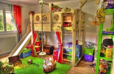 unique-kids-bedroom-ideas-loft-bed-with-slide-treasure-island-