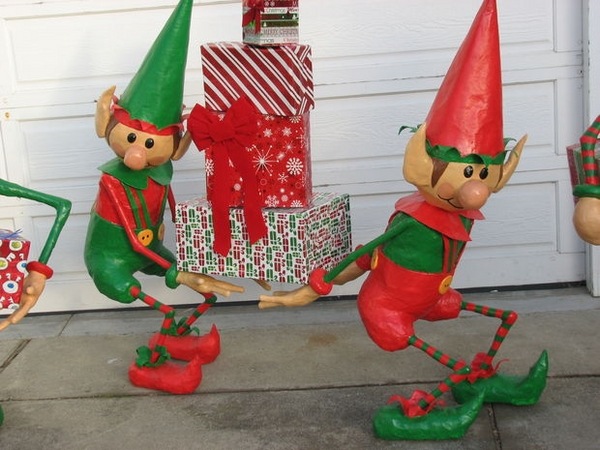 outdoor decorations elves presents