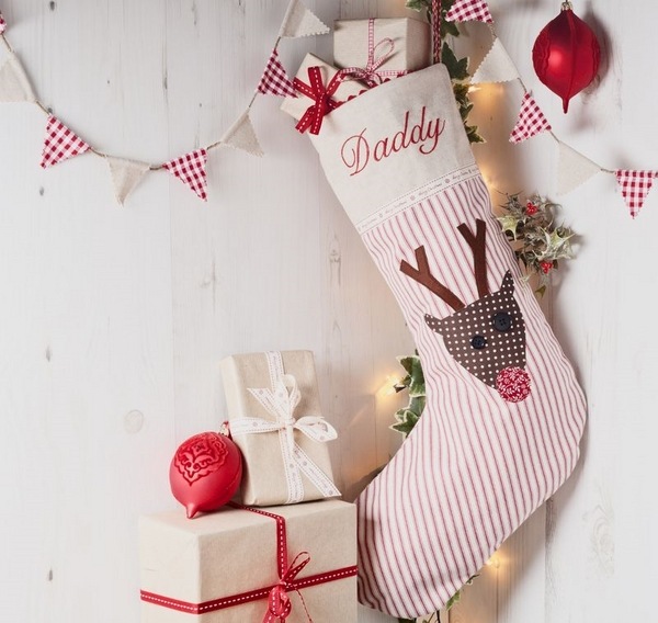 DIY -personalised-christmas-stockings-red white striped fabric reindeer