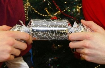 christmas-crackers-Christmas-craft-activities