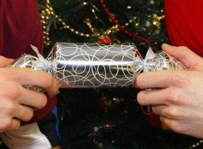 christmas-crackers-Christmas-craft-activities