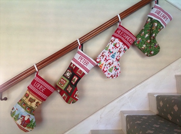 personalised-christmas-stockings-ideas-staircase-decoration-ideas