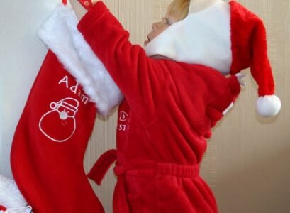 personalilzed-christmas-stockings-traditional-red-white-colors