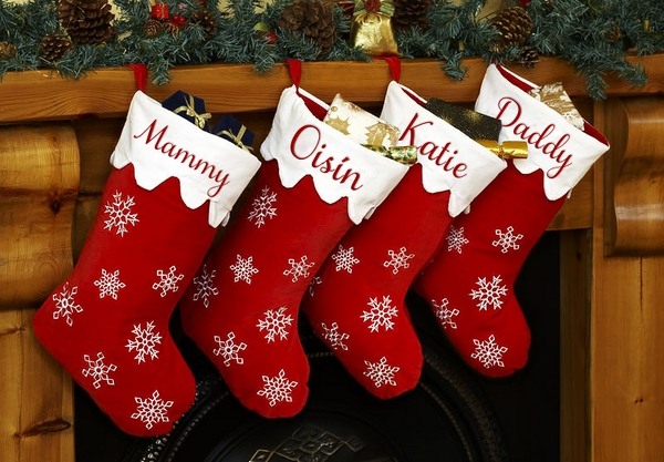 personalised-christmas-stockings-fireplace-decoration-ideas