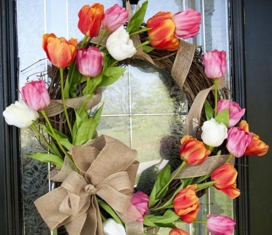 DIY door wreath spring tulips Easter decorations