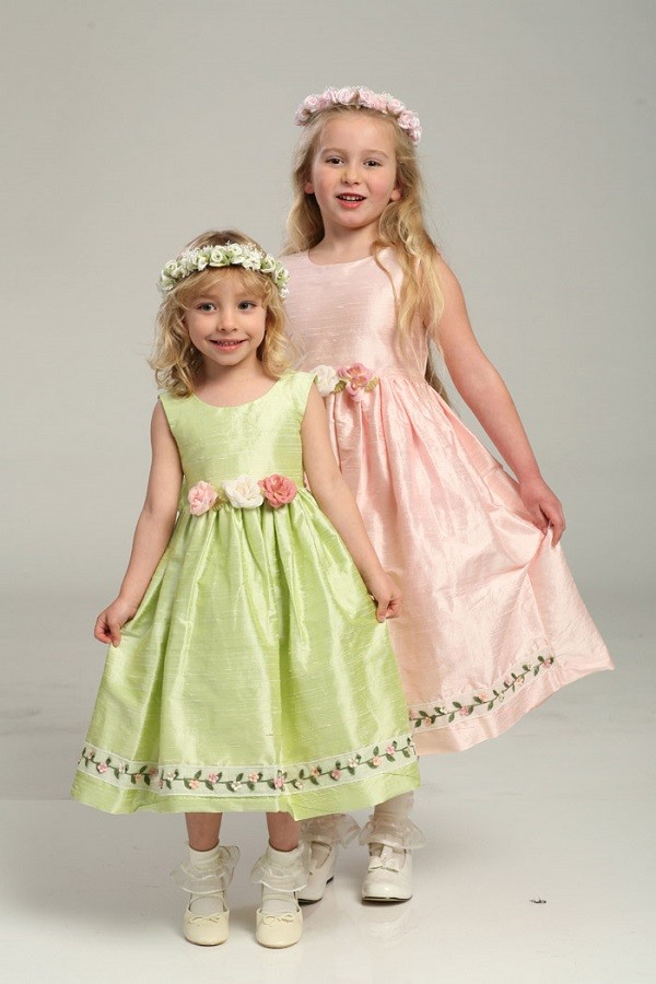 Easter-dresses-for-girls-green-pink-hair-accessiries