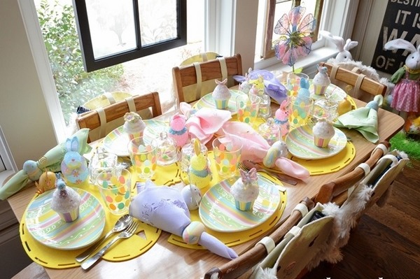 kids party table decorations pastel colors cupcakes