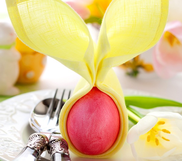 Easter table decorations napkin folding ideas easter eggs