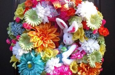 Easter-wreaths-with-flowers-front-door-decoration-ideas