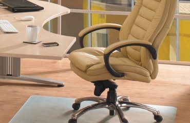 Office-chair-mat-for-hardwood-floor-polycarbonate-vs-vinyl