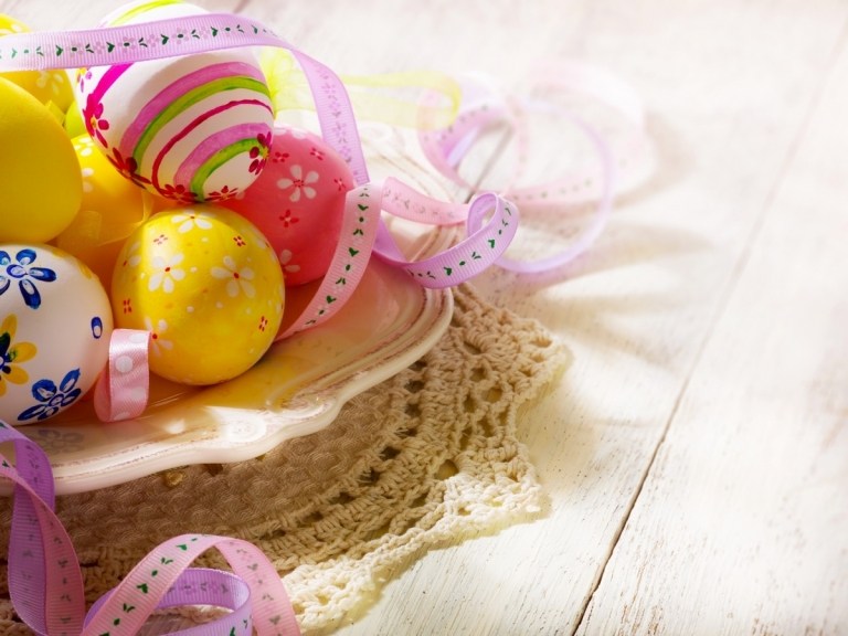 awesome desktop wallpapers eggs ribbons