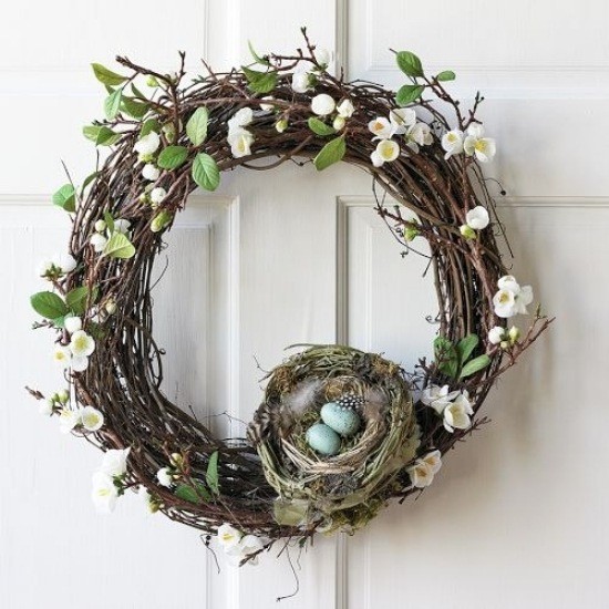 door deco ration ideas Easter wreath branches blossoms egg nest