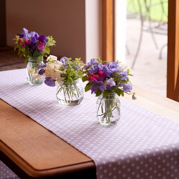 lavender-polka-dot-table-runner-fresh-flowers