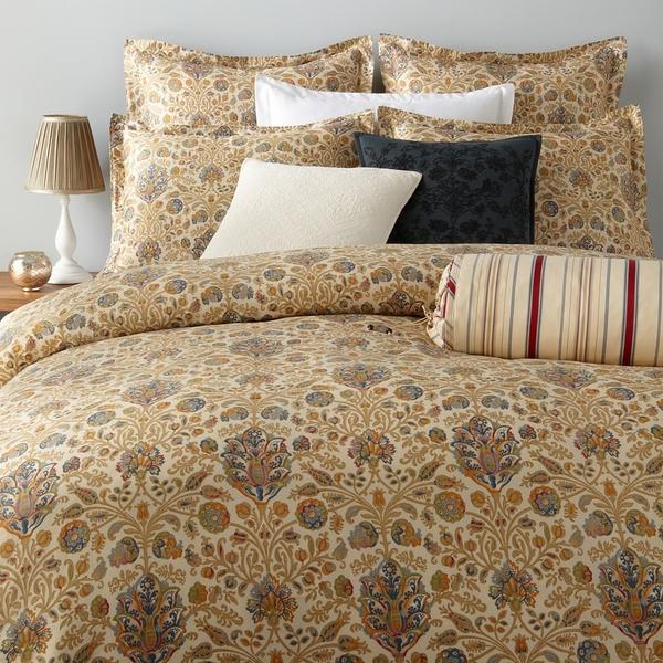 Ralph Lauren bedding for and exclusive and sophisticated bedroom