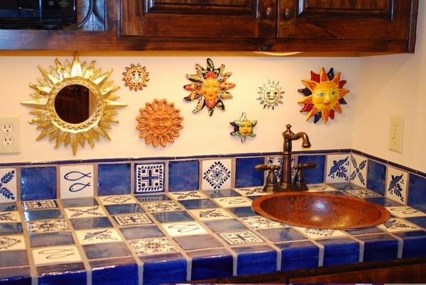 mexican-tiles-kitchen countertop blue white colors