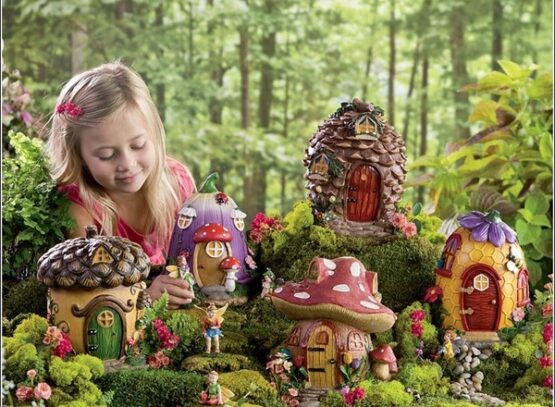 mini-gardens-miniature-fairy-houses-fairy-garden-ideas