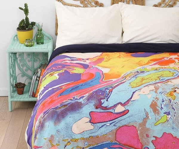 modern-bedroom-design-magical-thinking-bedding-pink-blue-color