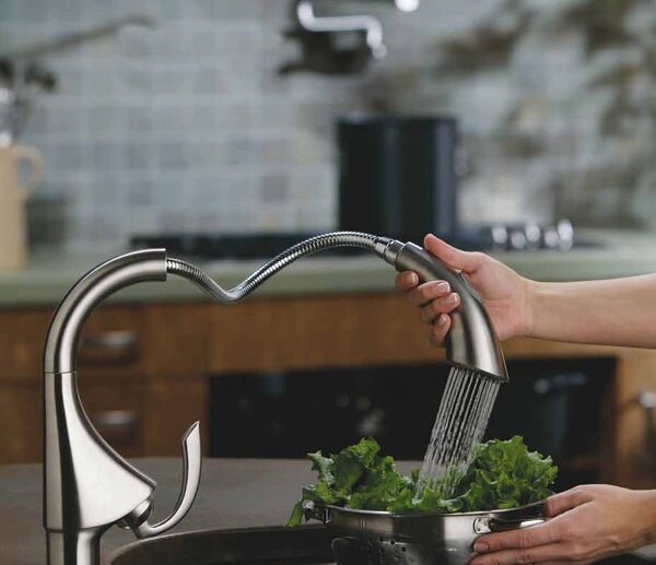 modern-pull-out-tap-with-spray-grohe-faucet-designs