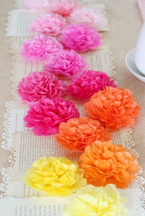 paper-flowers-crafts table-decorating-ideas-DIY-table-runner-ideas