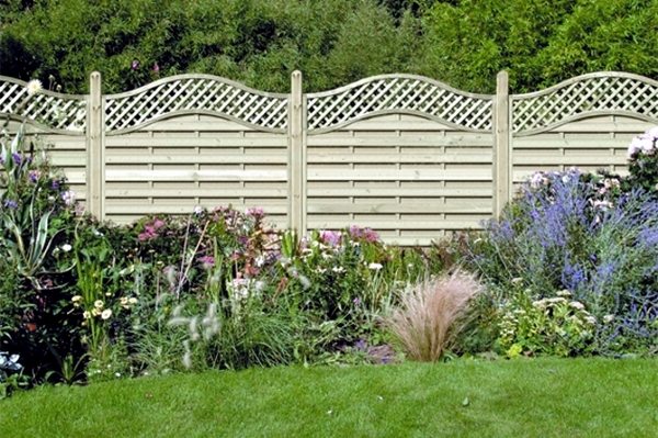 plastic panels alternative to wooden garden decorating