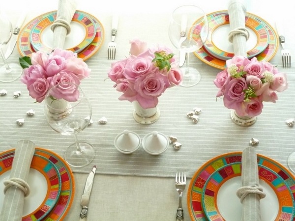 table-decoration-ideas fresh flowers white-table-runner