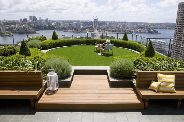 amazing rooftop garden ideas lawn hedge wooden benches