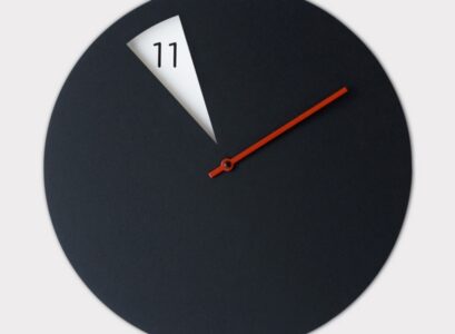 amazing-wall-clocks-sabrina-fossi-black-red-clock-design