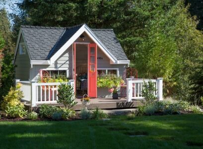 garden-playhouse-veranda-patio-deck-landscape-ideas