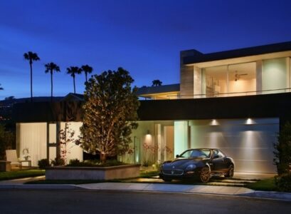 outdoor-lighting-garage-door-ideas-accent-lighting