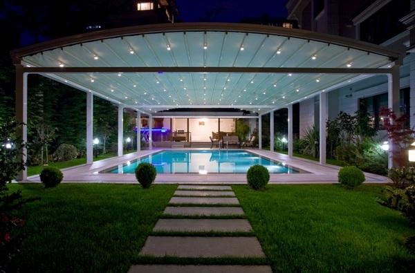 outdoor-swimming-pool-roof-sun-protection-ideas-modern-patio