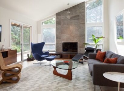 Midcentury-modern-style-interior-decor-furniture-armchairs-sofa-coffee-table