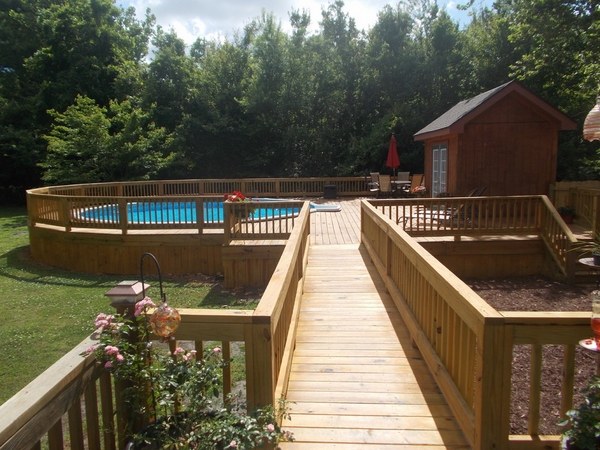 above-ground-pool-deck-plans-access-bridge-deck-railing-patio-design-ideas
