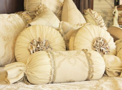 bolster-pillows-ideas-decorative-pillows-orthopedic-pillows